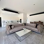 Appartement Halimi - 5 7 Personnes Avec Piscine Lormont
