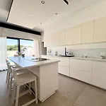 Halimi - 5 7 Personnes Avec Piscine Appartement