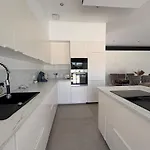 Halimi - 5 7 Personnes Avec Piscine Appartement *