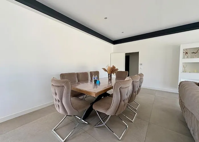 Διαμέρισμα Halimi - 5 7 Personnes Avec Piscine *